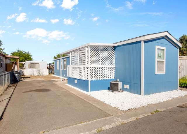 Property at 2622 Falcon St Spc 25, White City, OR 97503, 2 beds, 2 baths