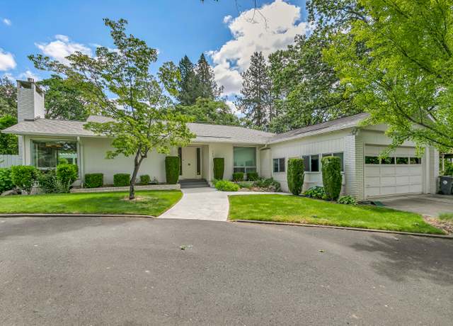 Property at 242 Valley View Dr, Medford, OR 97504, 4 beds, 2 baths