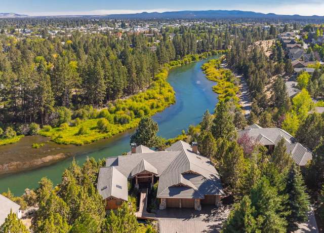 Property at 247 NW Scenic Heights Dr, Bend, OR 97703, 3 beds, 4 baths