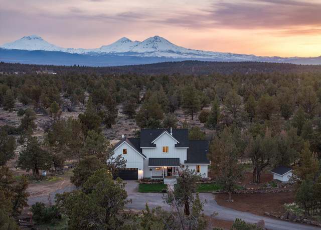 Property at 20015 Mcconnell Dr, Bend, OR 97703, 3 beds, 2.5 baths