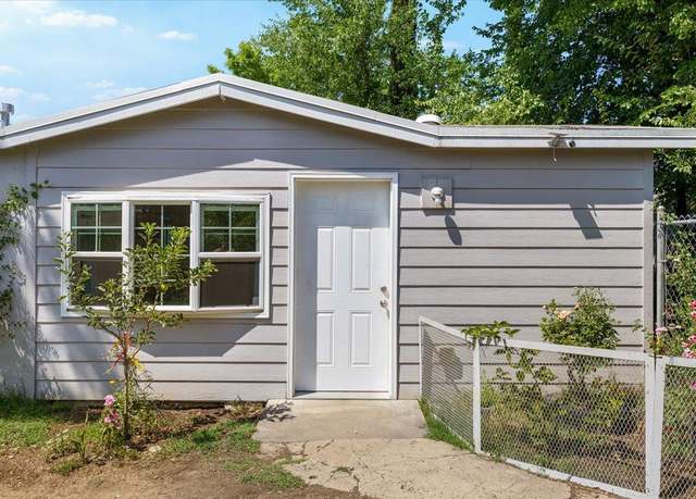 Property at 124 S Columbus Ave, Medford, OR 97501, 2 beds, 1 bath