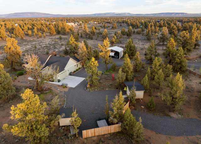 Property at 63170 Fremont Rd, Bend, OR 97701, 3 beds, 2 baths