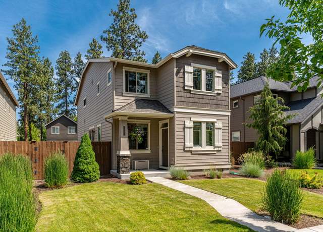 Property at 20250 Narnia Pl, Bend, OR 97702, 3 beds, 2.5 baths