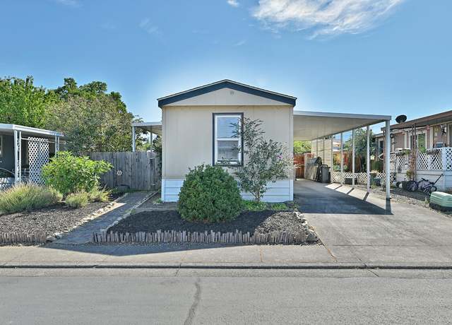 Property at 4729 S Pacific Hwy Hwy #4, Phoenix, OR 97535, 2 beds, 2 baths
