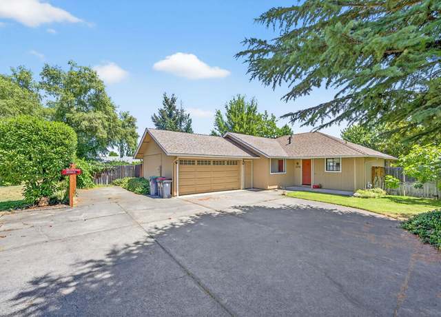 Property at 1076 Aspen St, Medford, OR 97501, 3 beds, 2 baths