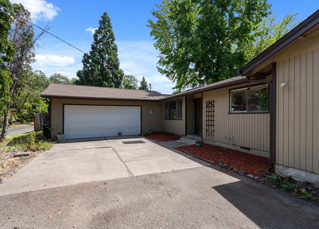 Property at 312 N Barneburg Rd, Medford, OR 97504, 3 beds, 3 baths