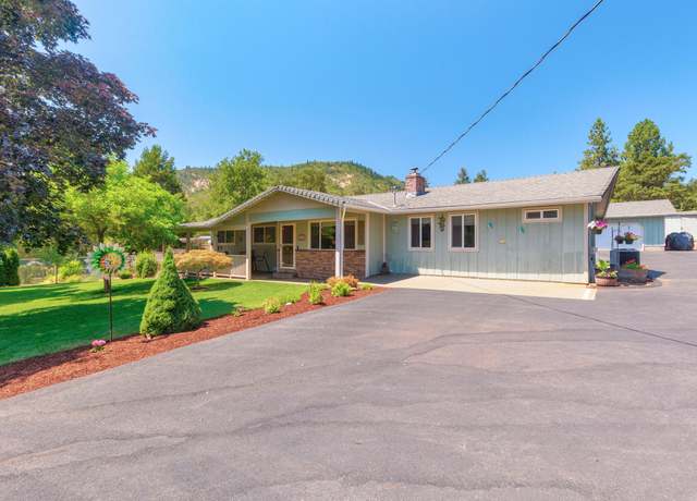 Property at 114 Tracy Dr, Grants Pass, OR 97527, 3 beds, 3 baths