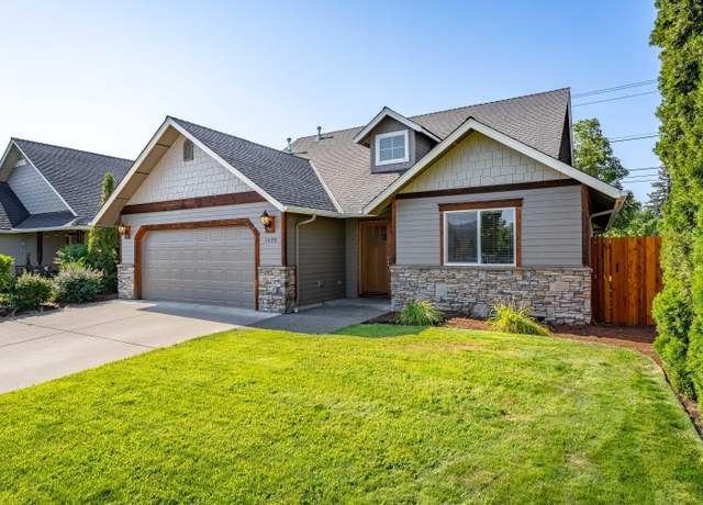 Property at 1499 SW David Dr, Grants Pass, OR 97527, 3 beds, 2 baths