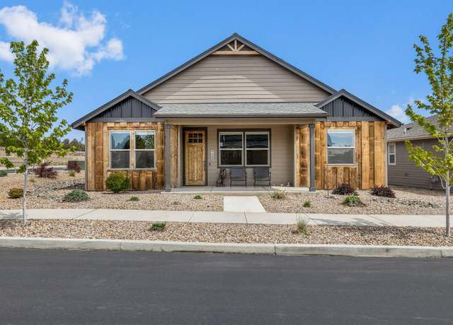 Property at 4110 SW 40th St, Redmond, OR 97756, 2 beds, 2 baths