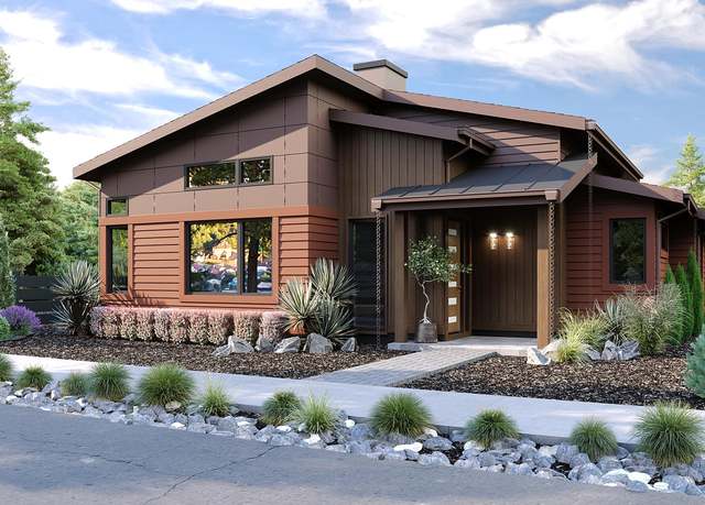 Property at 230 E Diamond Peak Ave #32, Sisters, OR 97759, 3 beds, 3 baths