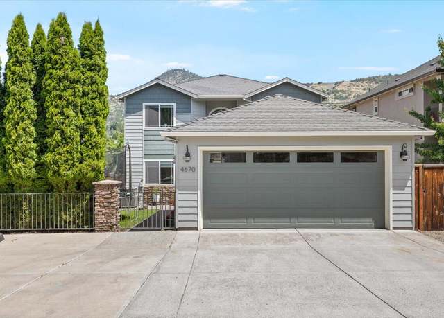 Property at 4670 Hillcrest Rd, Medford, OR 97504, 3 beds, 2.5 baths