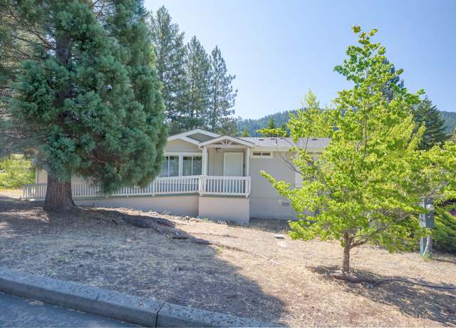 Property at 5648 Foothill Blvd #31, Grants Pass, OR 97526, 3 beds, 2 baths