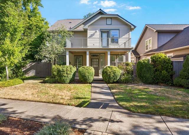 Property at 419 Clinton St, Ashland, OR 97520, 3 beds, 2.5 baths