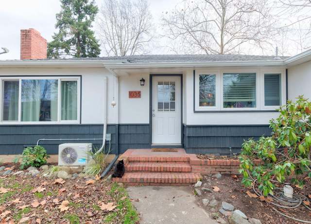 Property at 1035 SE Ashley Pl, Grants Pass, OR 97526, 3 beds, 1 bath