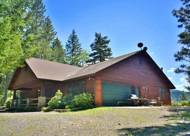 Property at 7419 Holland Corner Rd, Cave Junction, OR 97523, 3 beds, 2.5 baths