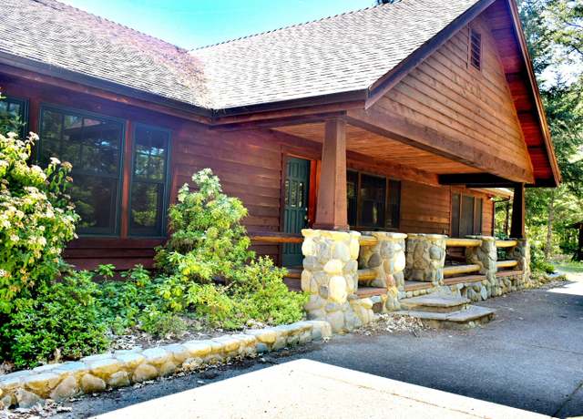 Property at 7419 Holland Corner Rd, Cave Junction, OR 97523, 3 beds, 2.5 baths