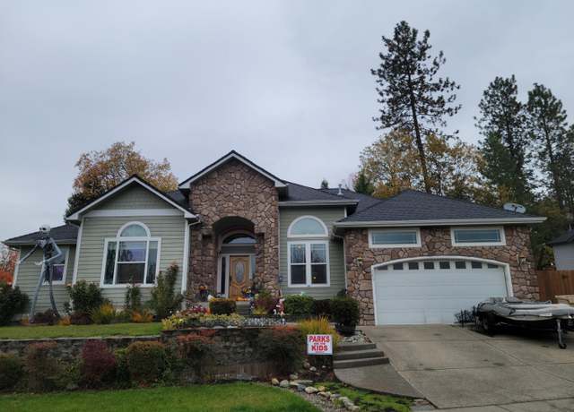 Property at 102 NW Native Run Loop, Grants Pass, OR 97526, 4 beds, 2.5 baths