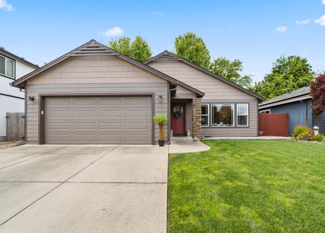 Property at 505 Woodlark Dr, Medford, OR 97501, 3 beds, 2 baths