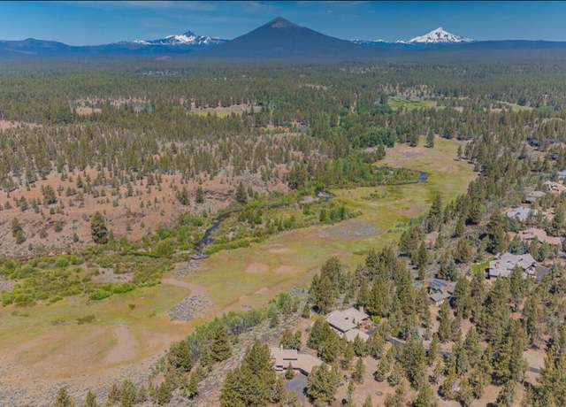 Property at 69295 Hawksflight Dr, Sisters, OR 97759, 3 beds, 3.5 baths