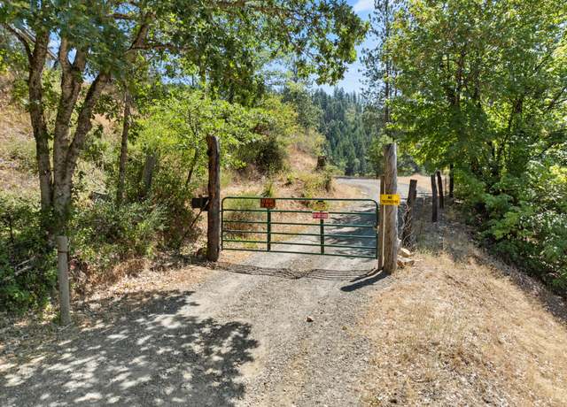 Property at 18505 E Evans Creek Rd, Rogue River, OR 97537, 2 beds, 2 baths