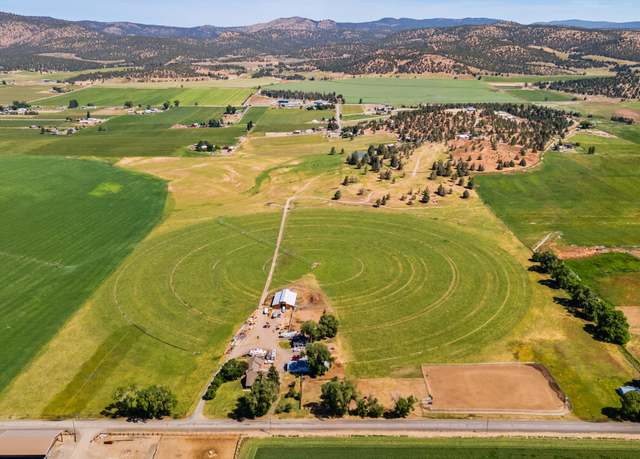 Property at 2305 NW Grimes Rd, Prineville, OR 97754, 5 beds, 3.5 baths