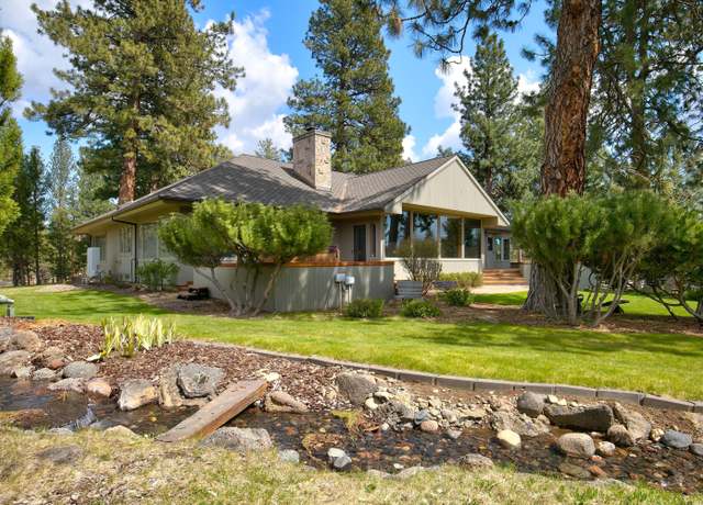 Property at 69033 Barclay Ct, Sisters, OR 97759, 3 beds, 2.5 baths