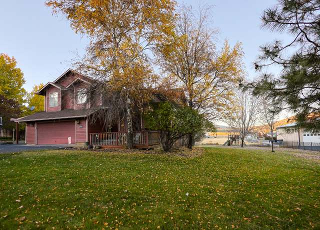 Property at 5910 Valley View Ln, Klamath Falls, OR 97601, 5 beds, 3 baths