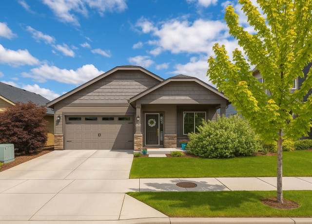 Property at 2514 NW Ivy Way, Redmond, OR 97756, 3 beds, 2 baths