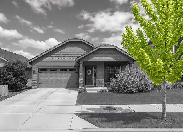 Property at 2514 NW Ivy Way, Redmond, OR 97756, 3 beds, 2 baths