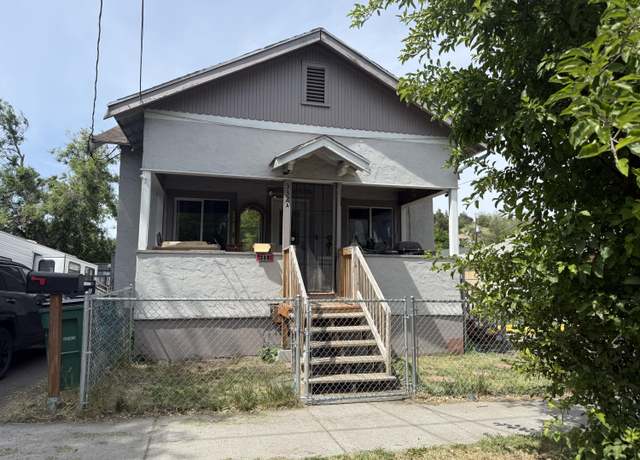 Property at 332 N 10th St, Klamath Falls, OR 97601, 4 beds, 2 baths