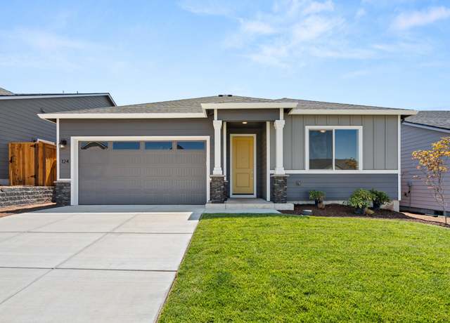 Property at 109 Valemont Dr #32, Eagle Point, OR 97524, 3 beds, 2 baths