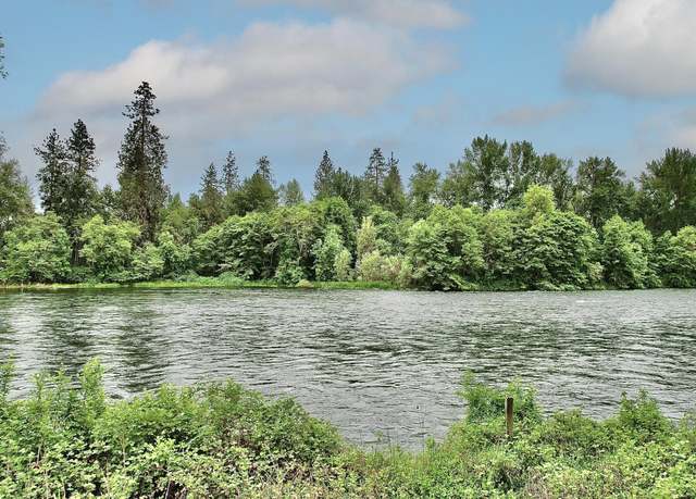 Property at 12240 Modoc Rd Unit A, Central Point, OR 97502, 2 beds, 1 bath