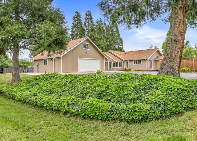 Property at 3066 Redwood Ave, Grants Pass, OR 97527, 3 beds, 3 baths