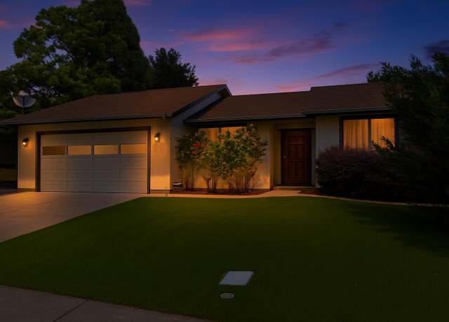 Property at 904 NW Carol Dr, Grants Pass, OR 97526, 3 beds, 2 baths