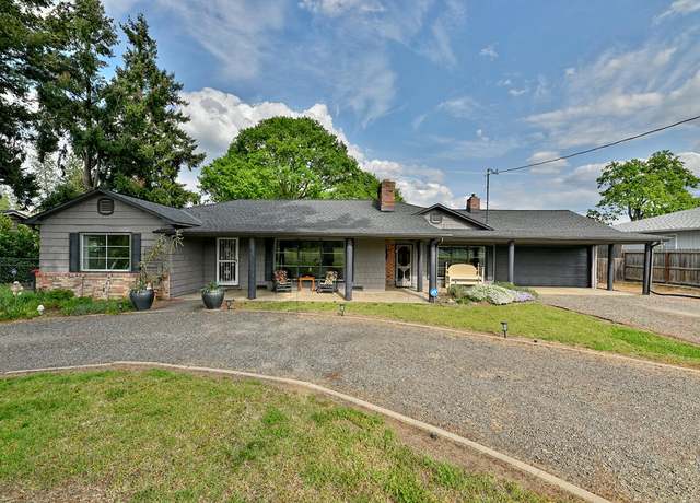 Property at 895 Casino Rd, Medford, OR 97501, 3 beds, 2 baths