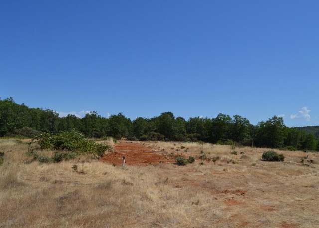 Property at 575 Harris Rd, Grants Pass, OR 97526