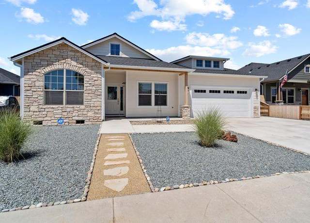 Property at 261 Oak Crest Way, Medford, OR 97501, 3 beds, 2.5 baths