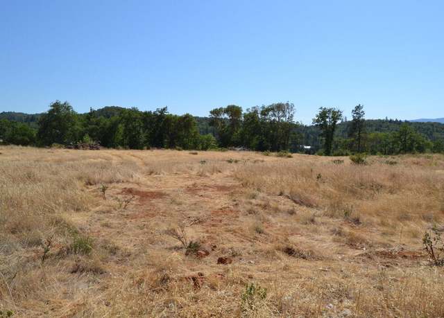 Property at 705 Harris Rd, Grants Pass, OR 97526