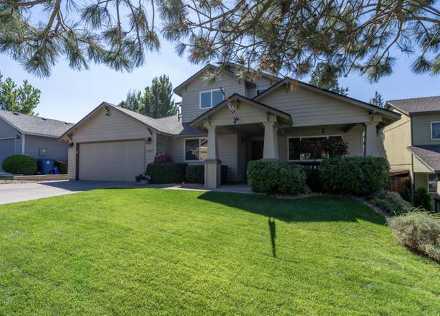 Property at 2021 SW 37th St, Redmond, OR 97756, 4 beds, 3 baths