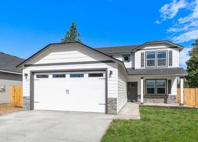 Property at 3680 NW 8th St #26, Redmond, OR 97756, 4 beds, 3 baths