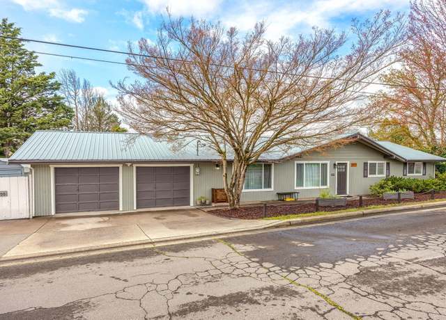 Property at 1099 N Keene Way Dr, Medford, OR 97504, 4 beds, 2 baths