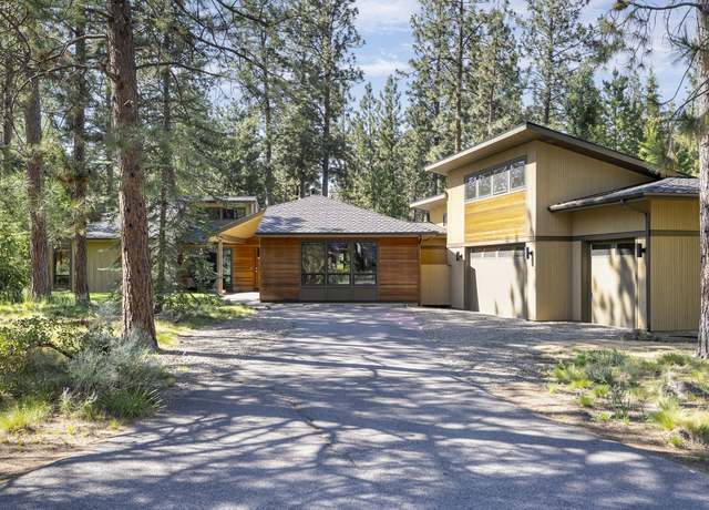 Property at 61090 Minaret Cir, Bend, OR 97702, 3 beds, 3 baths