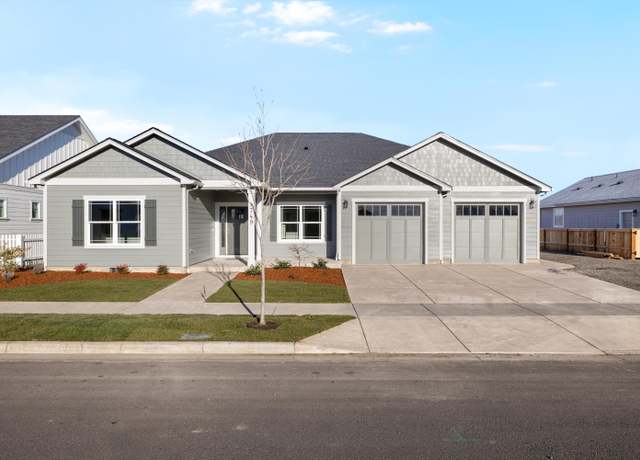 Property at 1749 River Run St, Central Point, OR 97502, 3 beds, 2 baths
