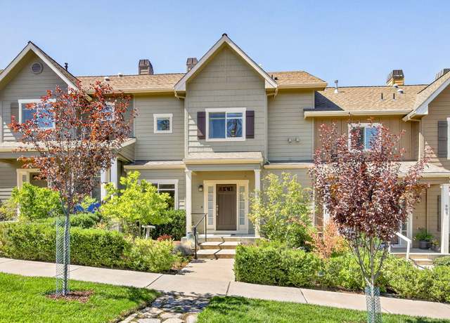 Property at 985 Camelot Dr, Ashland, OR 97520, 3 beds, 2.5 baths