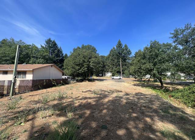 Property at 127 S Kerby Ave, Cave Junction, OR 97523