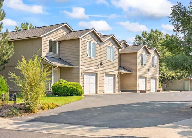 Property at 1444 SW 16th St, Redmond, OR 97756, 2 beds, 2.5 baths