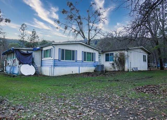 Property at 6501 Kentucky Dr, Central Point, OR 97502, 4 beds, 2 baths