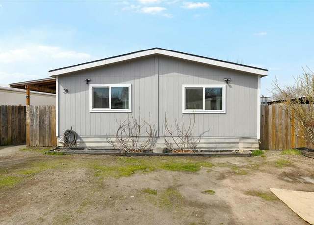 Property at 2700 Falcon St Spc 36, White City, OR 97503, 4 beds, 2 baths