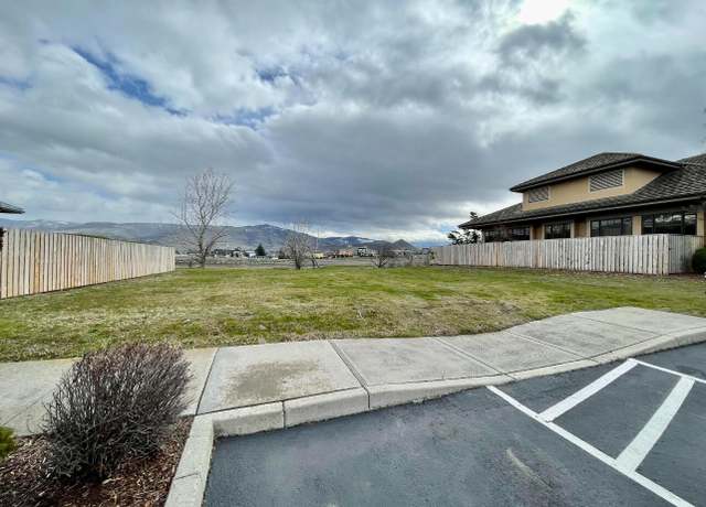 Property at 582 Washington St, Ashland, OR 97520