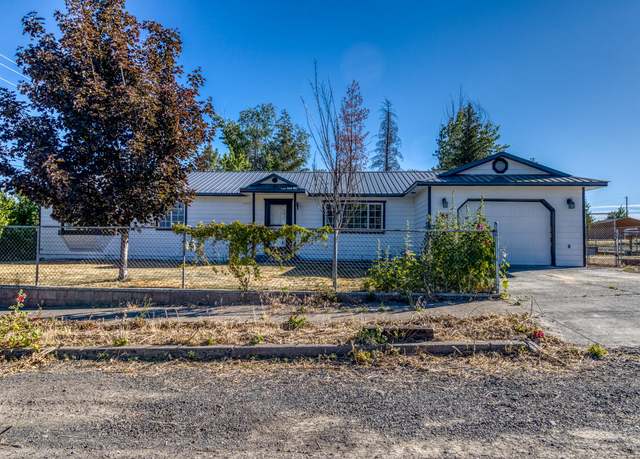 Property at 231 SW 6th St, Metolius, OR 97741, 3 beds, 2 baths